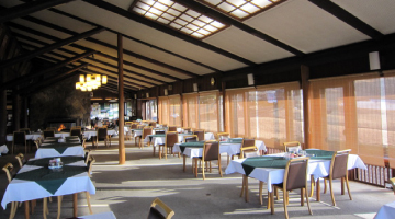 レストラン
